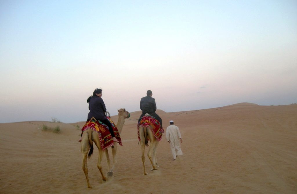 Passeio de camelo no deserto Foto: Nathalia de Melo/Aquivo Pessoal