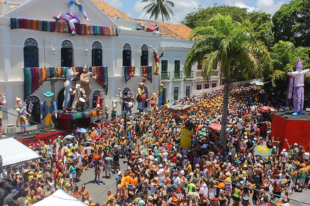 Foliões e muita diversão em Olinda, PE Foto: Eduardo Andreassi