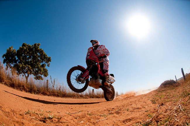 Pilotos de moto são os que mais sofrem acidentes (foto: Theo Ribeiro)