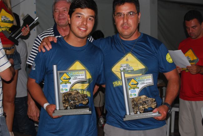 Pai e filho conquistaram 2ª vitória na categoria Jeep (foto: Divulgação/ Mary Derosso)