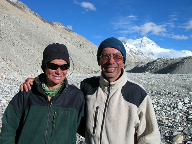 Helena e Paulo Coelho no Everest (foto: Arquivo pessoal/ Helena Coelho)