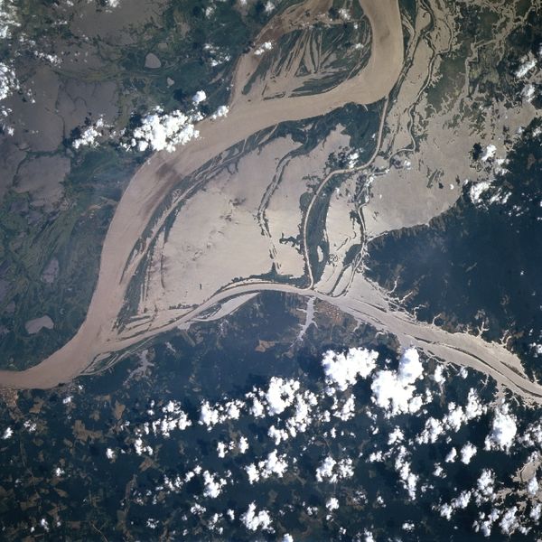 Foto aéra do Rio Amazonas (foto: Arquivo NASA)