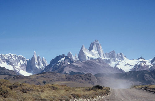 Vista de Chaltén  Cerro Fitz Roy e Cerro Torre (foto: Roberta Nunes)