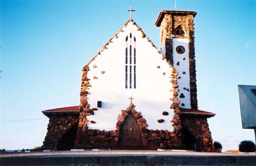 Igreja de São Francisco fundada em 1949  foi construída pela Chesf. (foto: Arquivo pessoal)