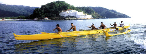 Canoa havaiana virou equipamento de competição (foto: Divulgação)