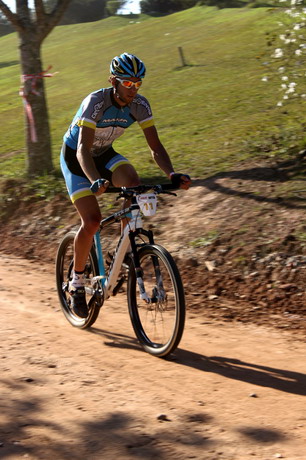 Trecho de mountain bike promete dificuldades (foto: Caio Martins/ www.webventure.com.br)